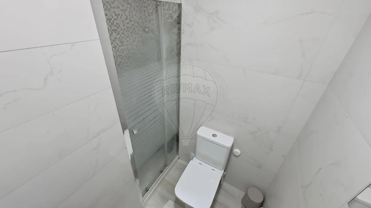 Apartamento T3 para Venda em Laranjeiro e Feijó Foto 12