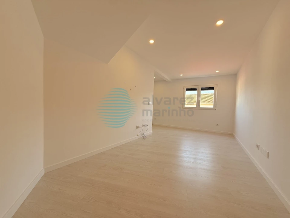 Apartamento T3 para Venda em A dos Cunhados e Maceira Foto 3