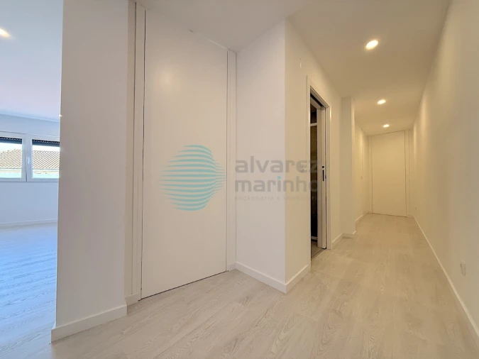 Apartamento T3 para Venda em A dos Cunhados e Maceira Foto 2
