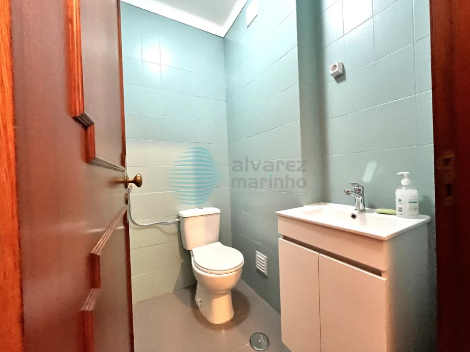 Apartamento T3 para Arrendamento em Santa Maria, São Pedro e Matacães Foto 15