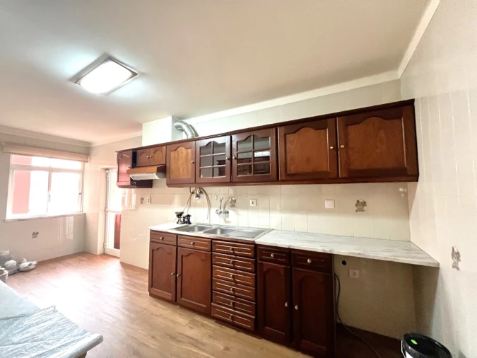 Apartamento T3 para Arrendamento em Santa Maria, São Pedro e Matacães