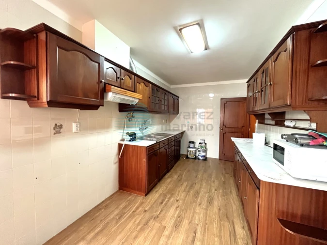 Apartamento T3 para Arrendamento em Santa Maria, São Pedro e Matacães Foto 3