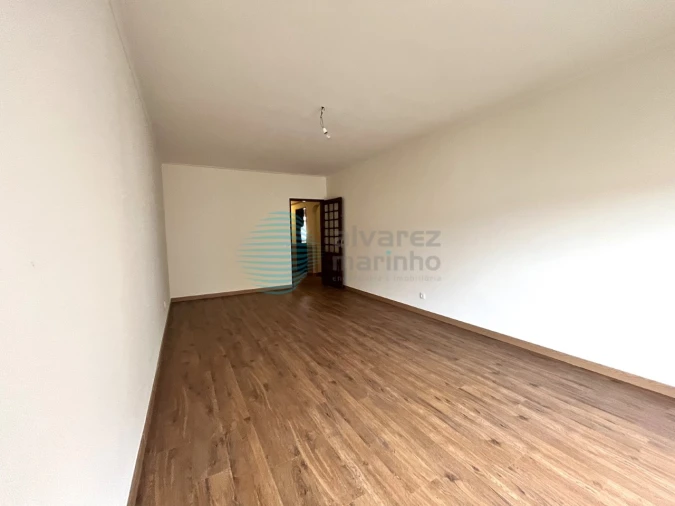 Apartamento T3 para Arrendamento em Santa Maria, São Pedro e Matacães Foto 7