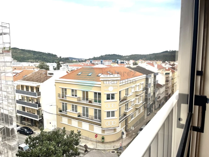 Apartamento T3 para Arrendamento em Santa Maria, São Pedro e Matacães Foto 20