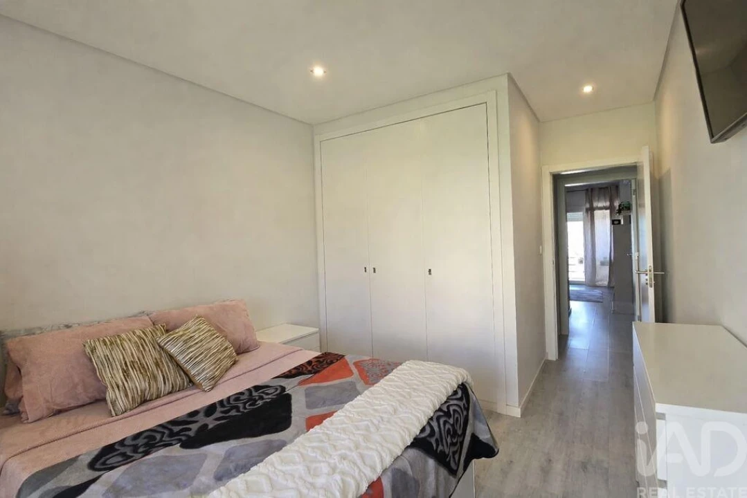 Apartamento T2 para Venda em Vialonga Foto 9