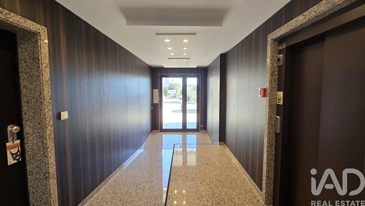 Apartamento T2 para Venda em Vialonga Foto 28