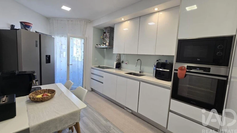 Apartamento T2 para Venda em Vialonga Foto 1