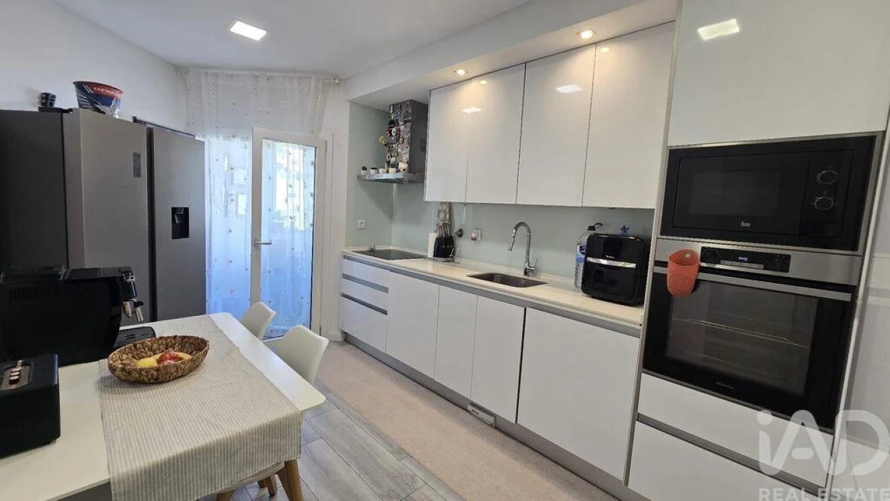 Apartamento T2 para Venda em Vialonga Foto 1