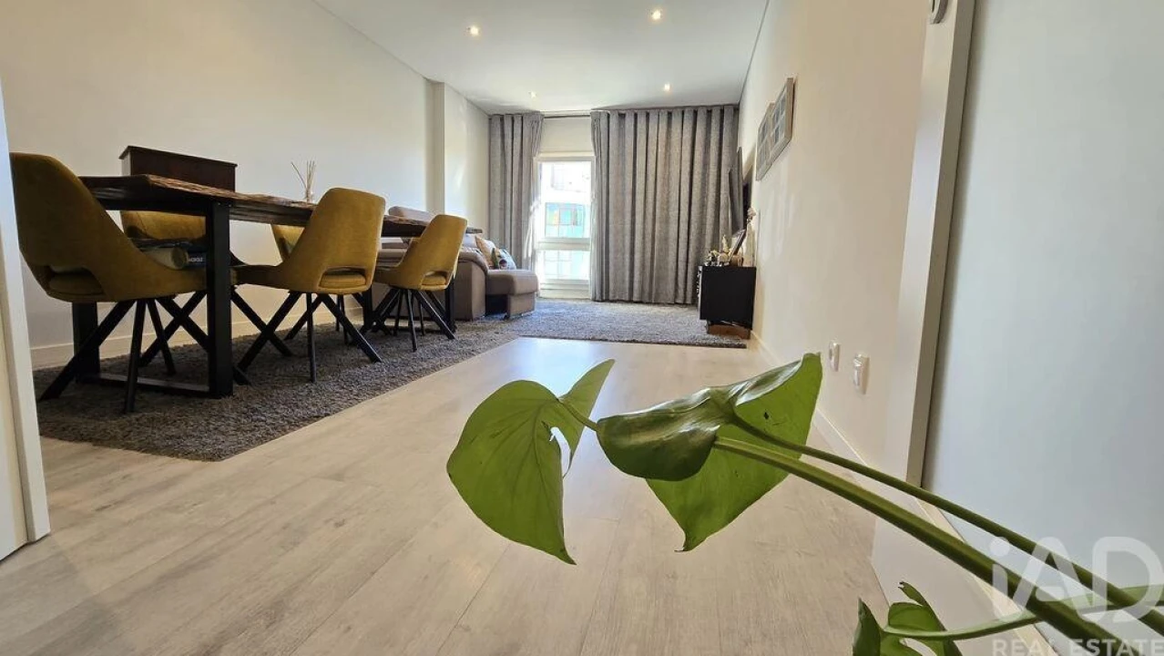 Apartamento T2 para Venda em Vialonga Foto 5