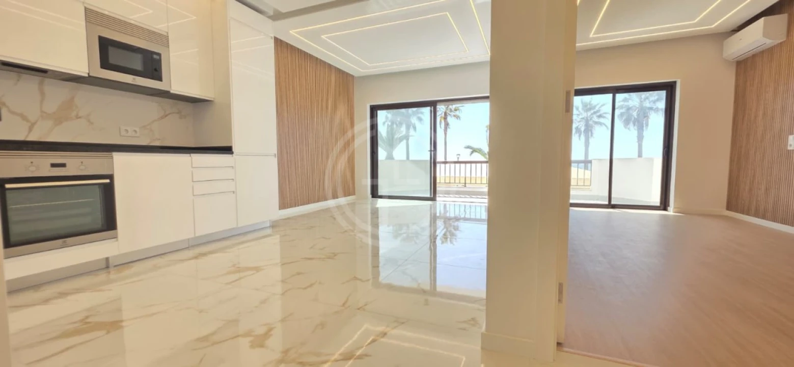 Apartamento T3 para Venda em Quarteira Foto 3