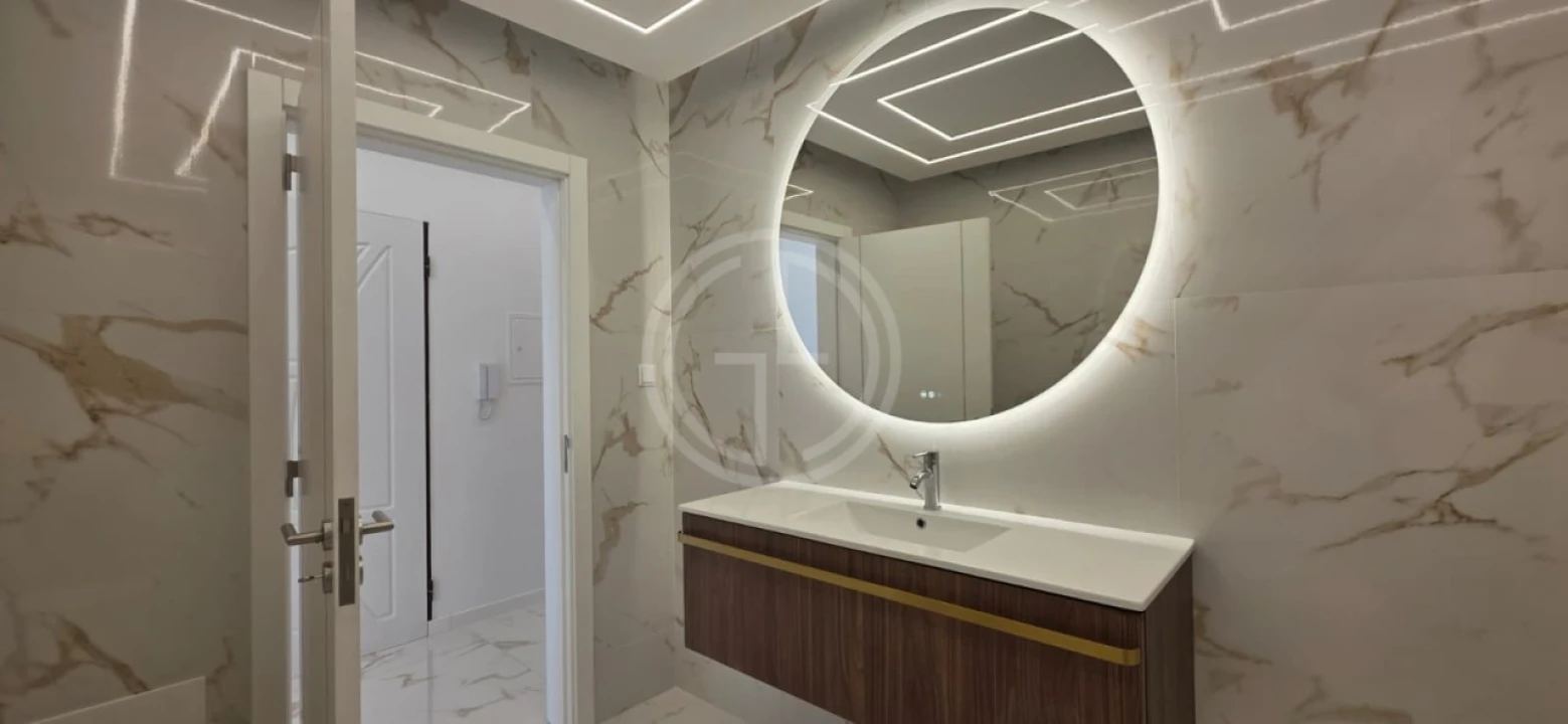 Apartamento T3 para Venda em Quarteira Foto 13