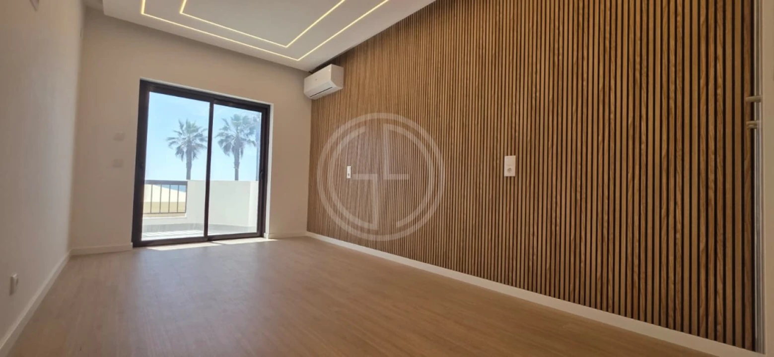 Apartamento T3 para Venda em Quarteira Foto 15