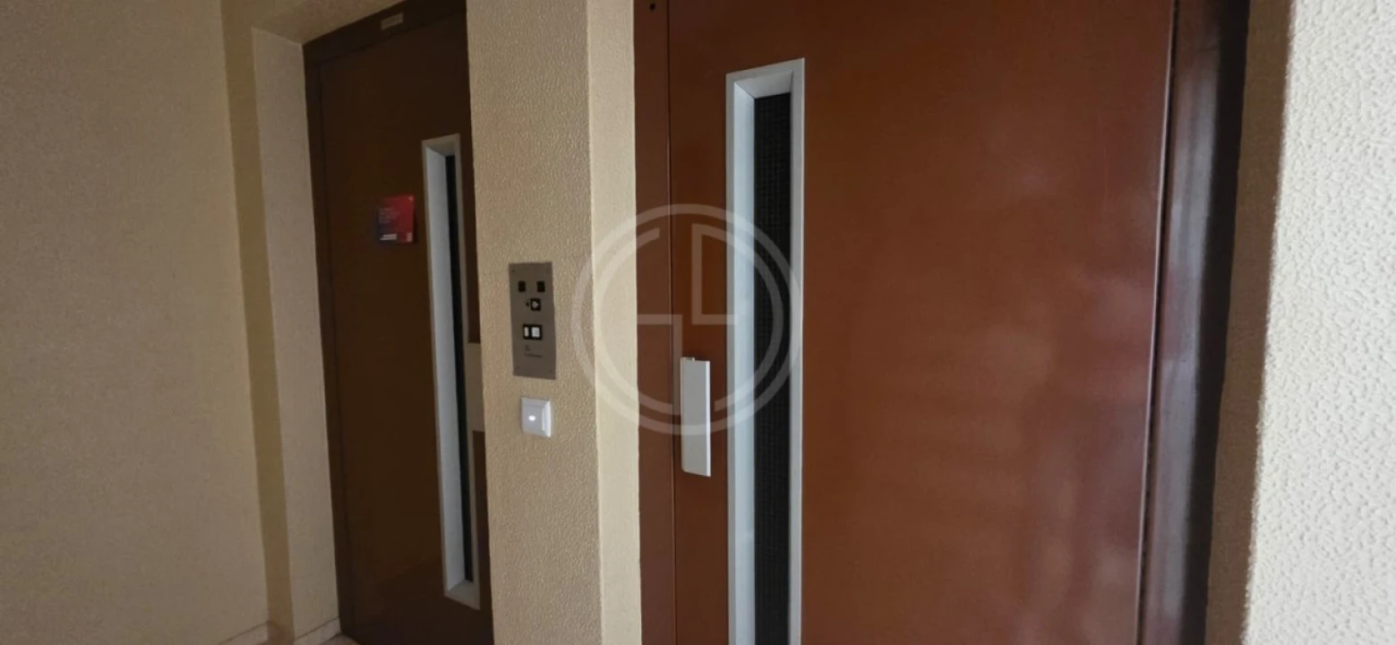Apartamento T3 para Venda em Quarteira Foto 21