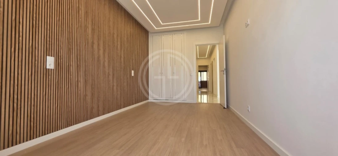 Apartamento T3 para Venda em Quarteira Foto 8
