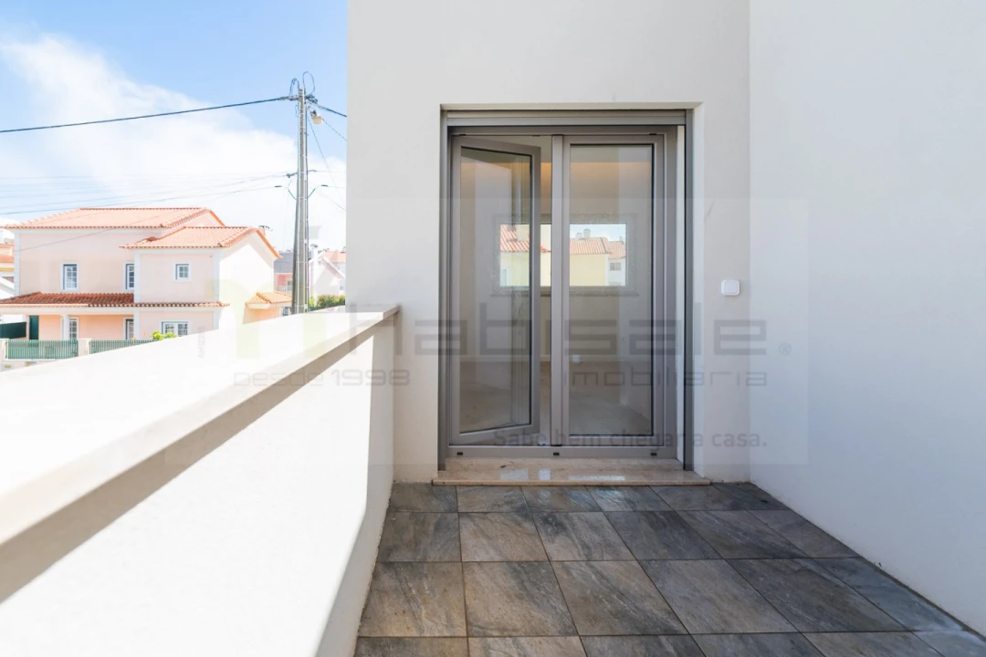 Moradia T3 para Venda em São Domingos de Rana Foto 42