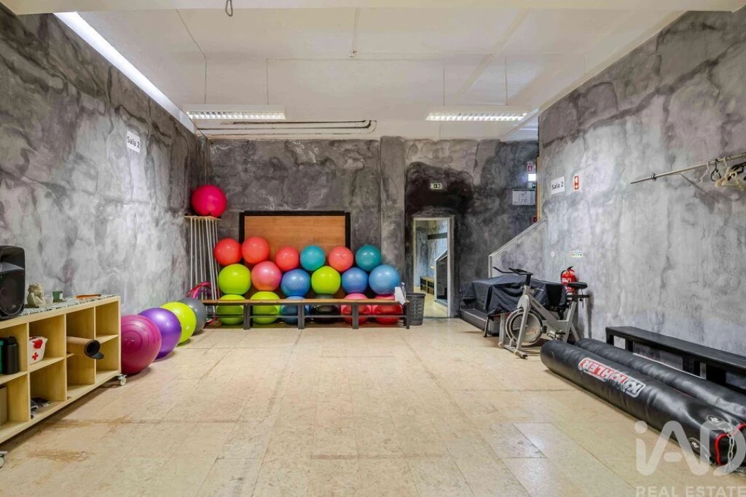 Loja para Venda em Quarteira Foto 7