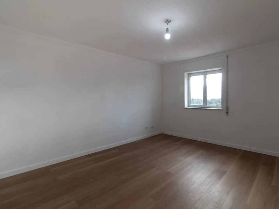 Moradia T3 para Venda em Eiras e São Paulo de Frades Foto 4