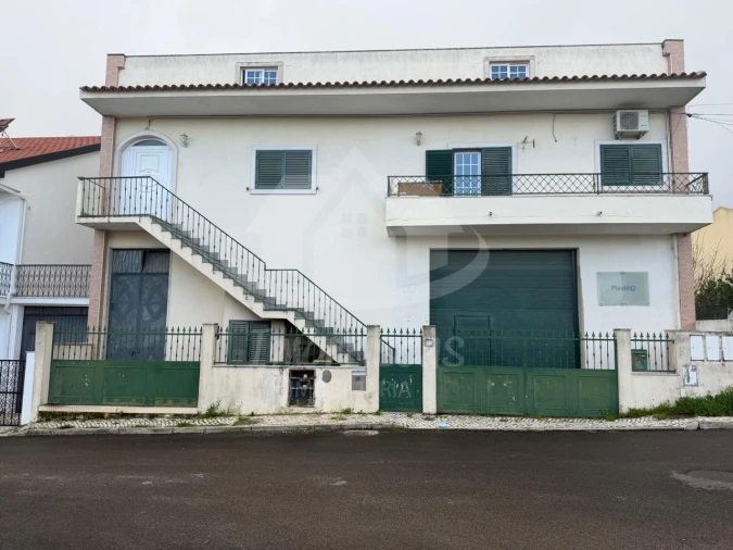 Moradia T3 para Venda em Santa Iria de Azoia, São João da Talha e Bobadela Foto 1