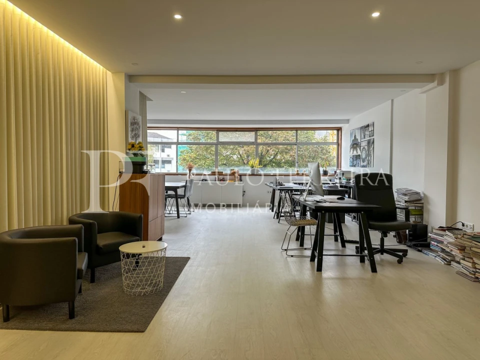 Escritório para Arrendamento em Vila Nova de Famalicão e Calendário Foto 7