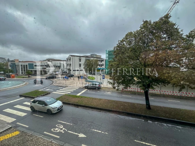 Escritório para Arrendamento em Vila Nova de Famalicão e Calendário Foto 9