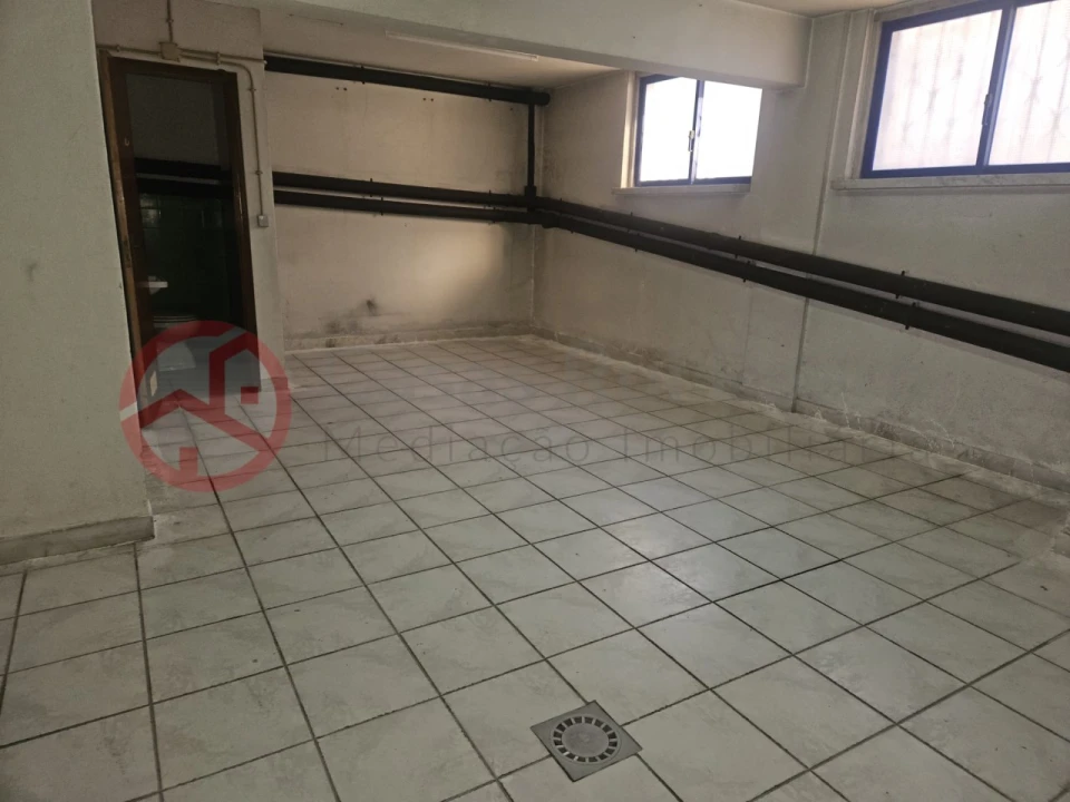 Garagem para Arrendamento em Charneca de Caparica e Sobreda Foto 6