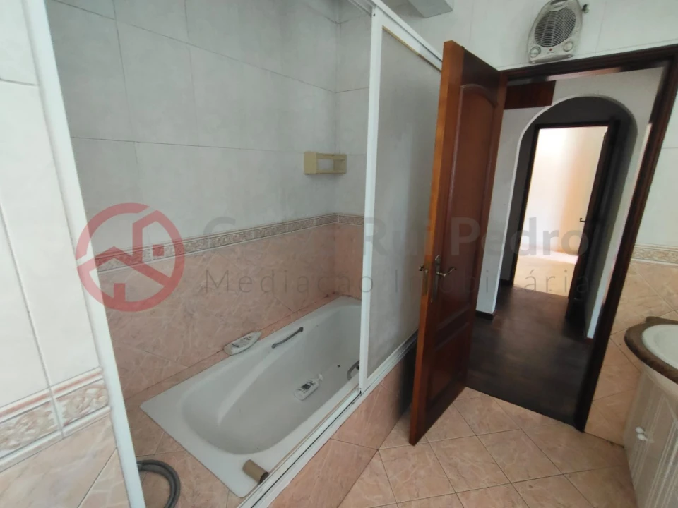 Moradia T3 para Venda em Sesimbra (Castelo) Foto 23