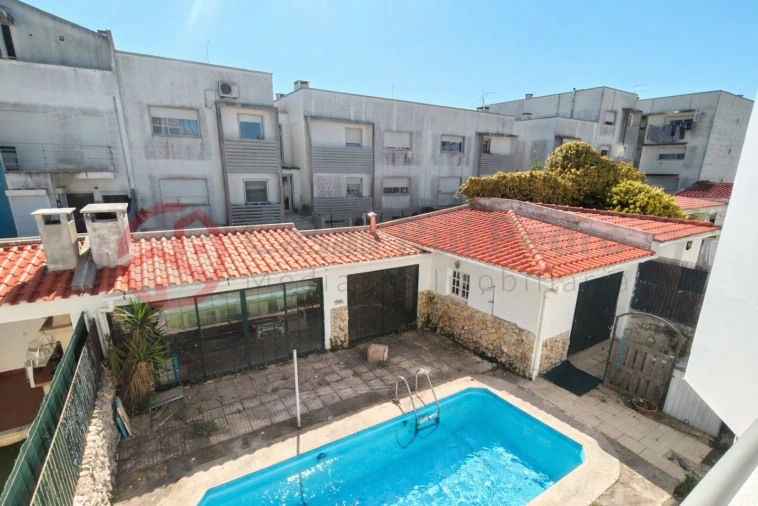 Moradia T3 para Venda em Sesimbra (Castelo) Foto 1