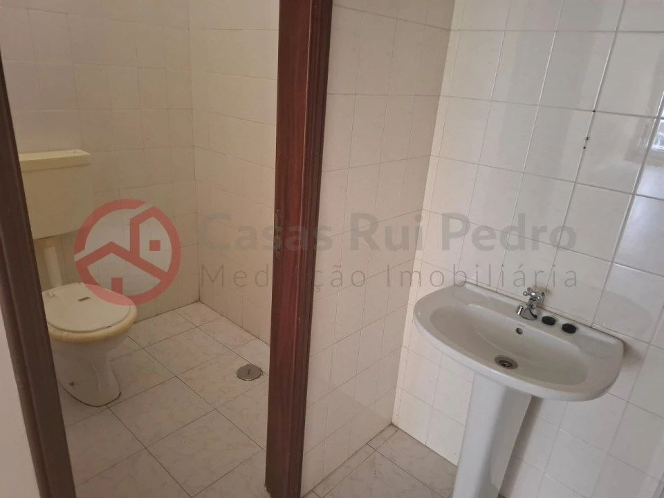 Loja para Venda em Cacém e São Marcos Foto 5