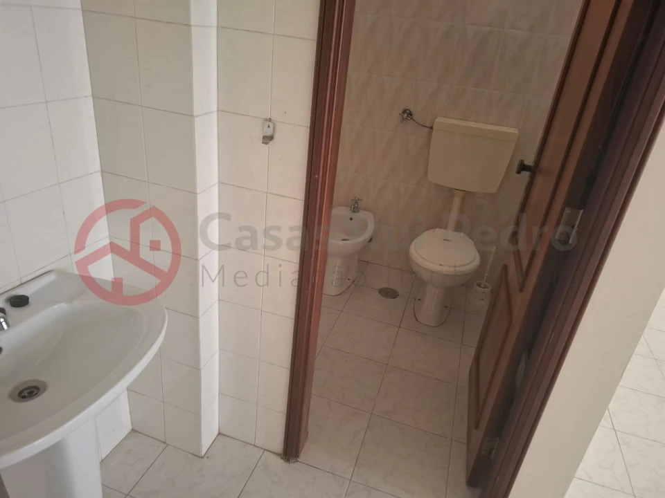 Loja para Venda em Cacém e São Marcos Foto 6