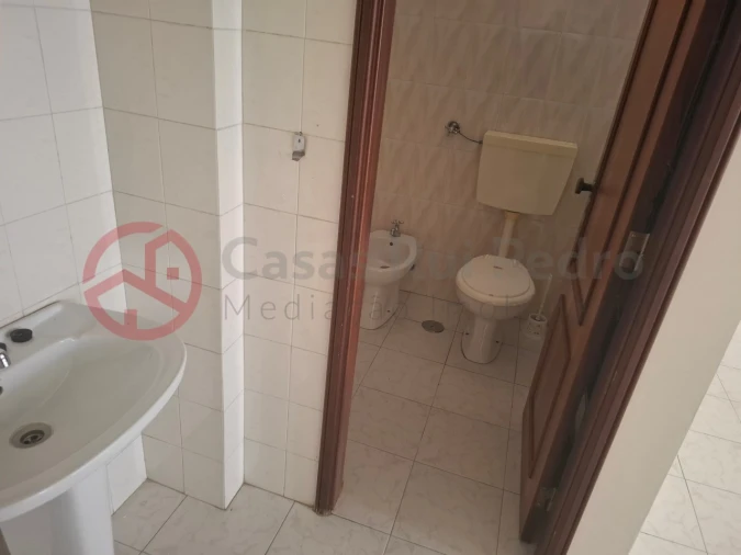 Loja para Venda em Cacém e São Marcos Foto 6