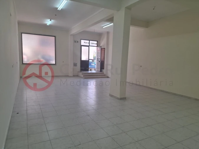 Loja para Venda em Cacém e São Marcos Foto 8