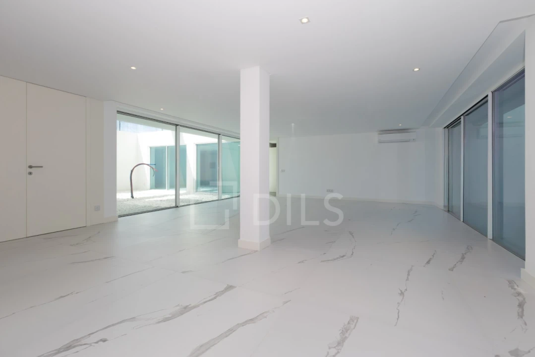 Moradia T5 para Venda em Loule (São Clemente) Foto 36