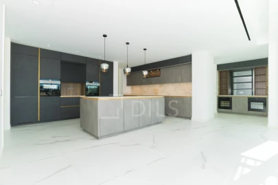 Moradia T5 para Venda em Loule (São Clemente)