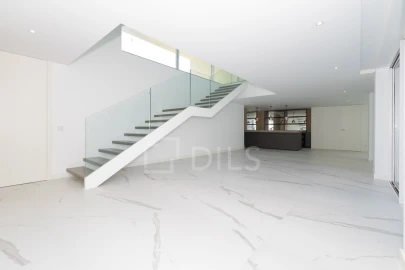 Moradia T5 para Venda em Loule (São Clemente)