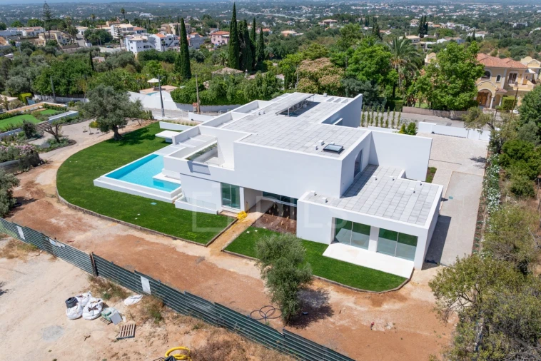 Moradia T5 para Venda em Loule (São Clemente) Foto 55