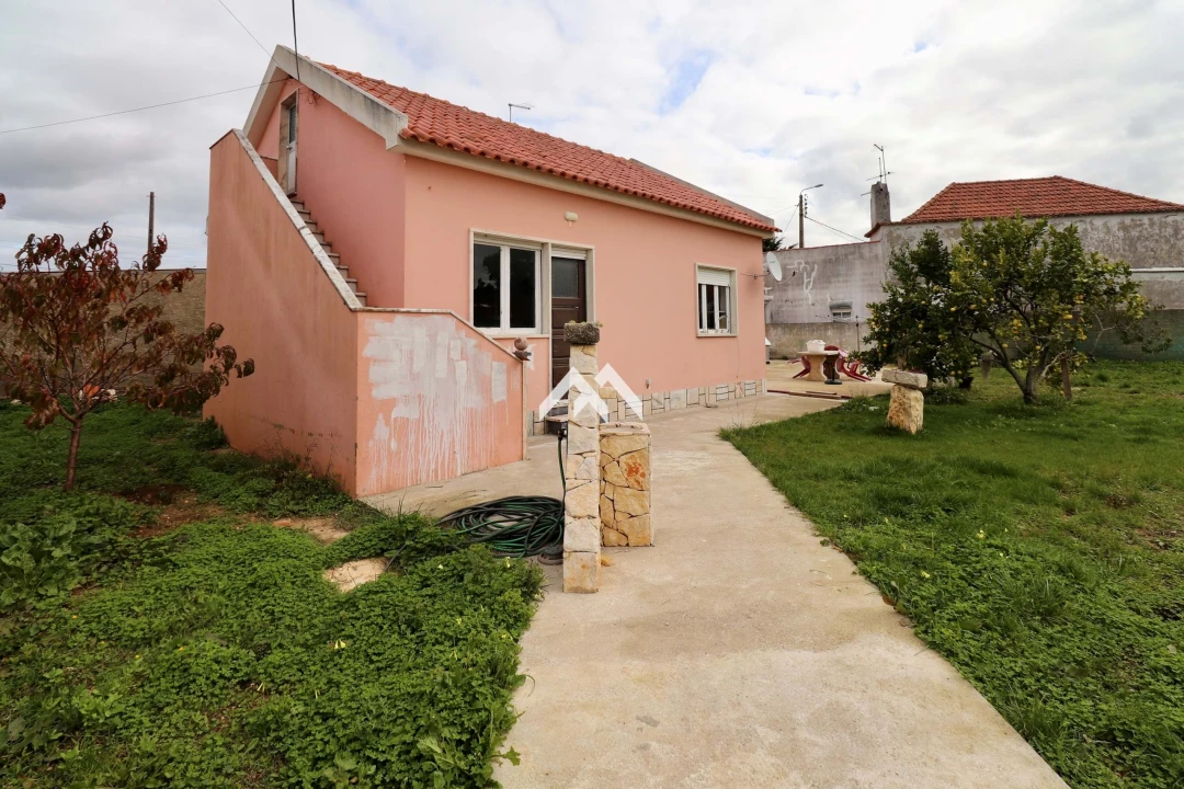 Moradia T2 para Venda em Agualva e Mira-Sintra Foto 3