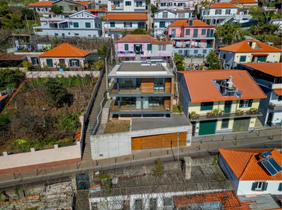 Terreno para Venda em Estreito de Camara de Lobos Foto 8