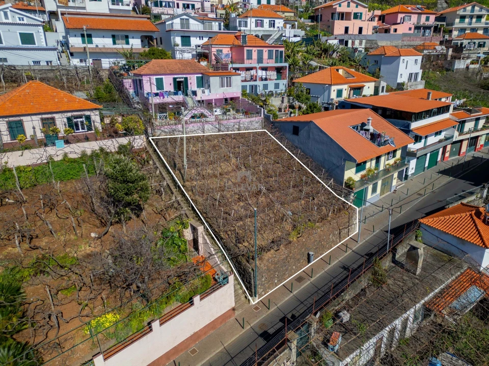 Terreno para Venda em Estreito de Camara de Lobos Foto 5
