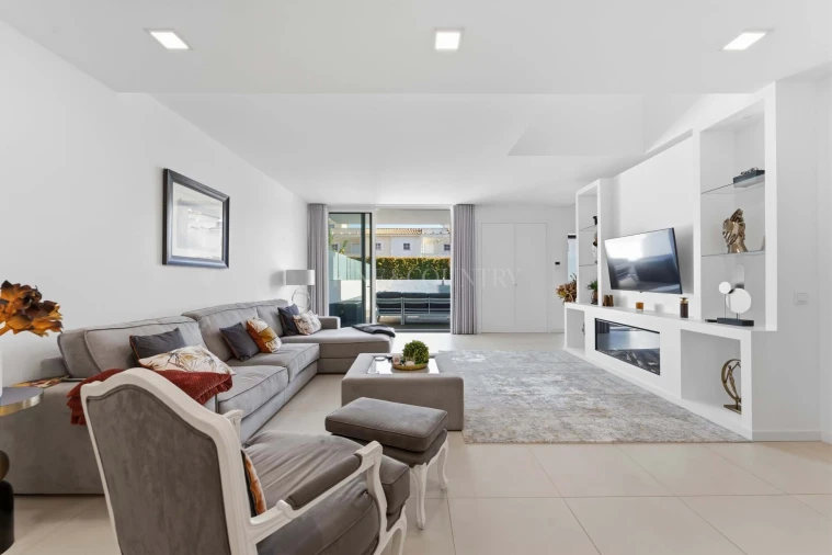 Moradia T4 para Venda em Albufeira e Olhos de Água Foto 8