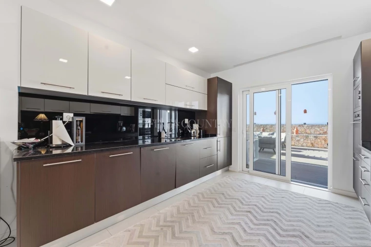 Moradia T4 para Venda em Albufeira e Olhos de Água Foto 10