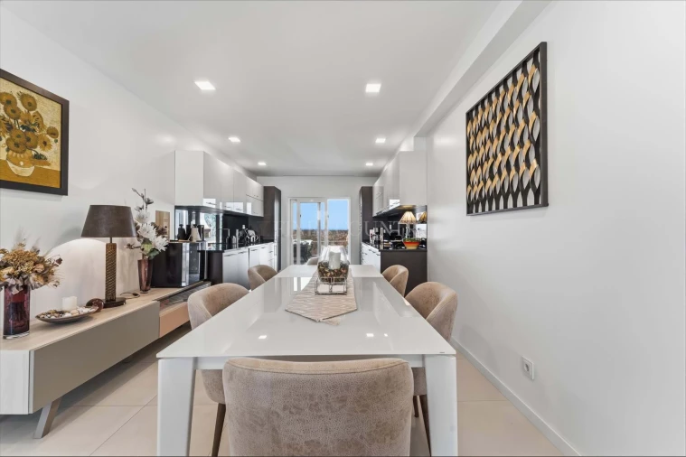 Moradia T4 para Venda em Albufeira e Olhos de Água Foto 9