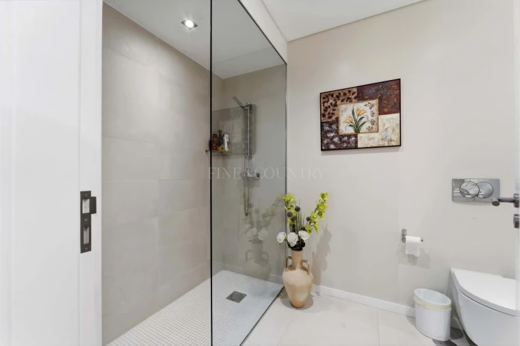 Moradia T4 para Venda em Albufeira e Olhos de Água Foto 20