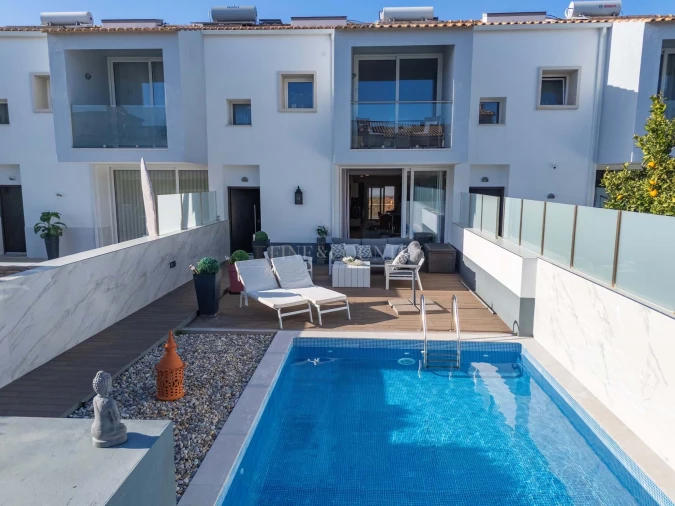 Moradia T4 para Venda em Albufeira e Olhos de Água Foto 3