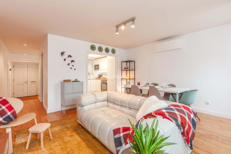 Apartamento T2 para Venda em Santo António Foto 17
