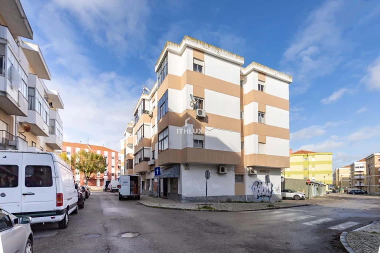 Apartamento T2 para Venda em Baixa da Banheira e Vale da Amoreira Foto 26