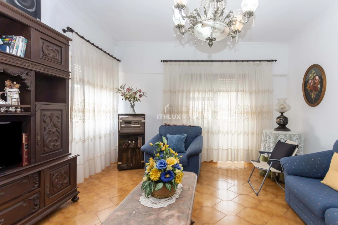 Apartamento T2 para Venda em Baixa da Banheira e Vale da Amoreira Foto 2