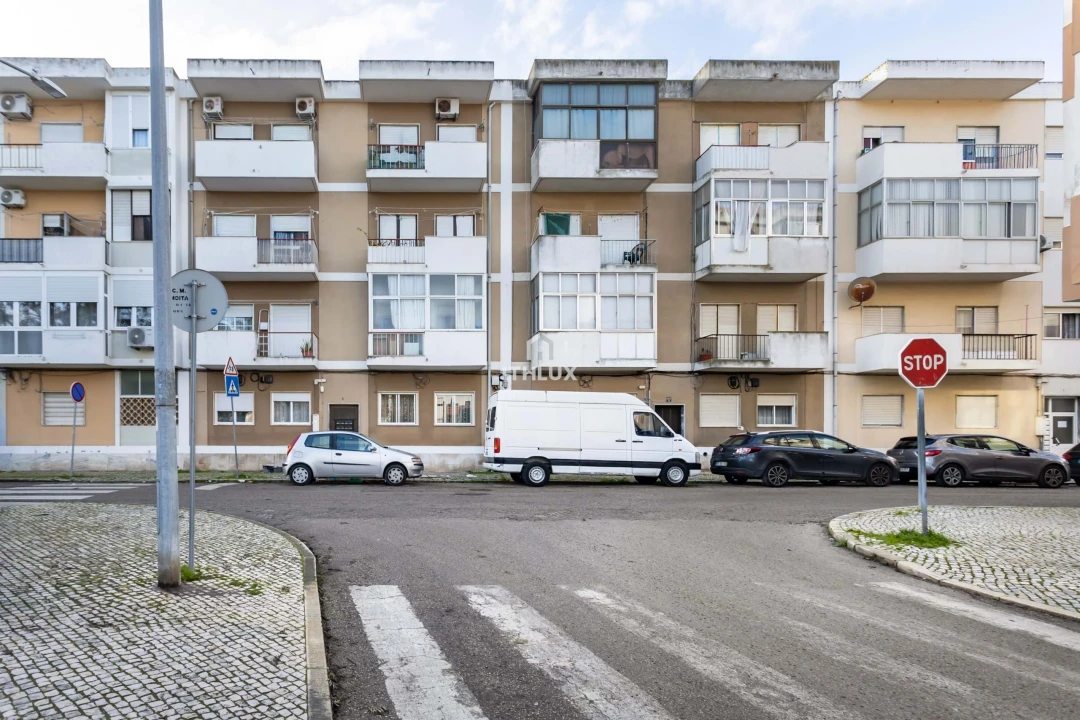 Apartamento T2 para Venda em Baixa da Banheira e Vale da Amoreira Foto 25