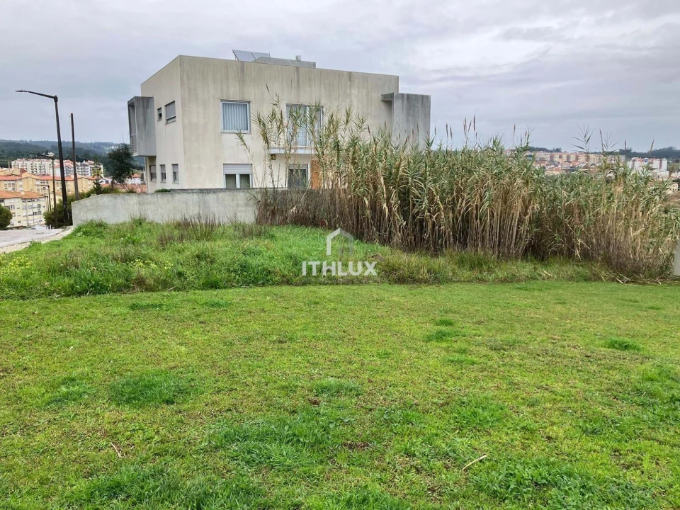 Terreno para Venda em Tavarede Foto 1
