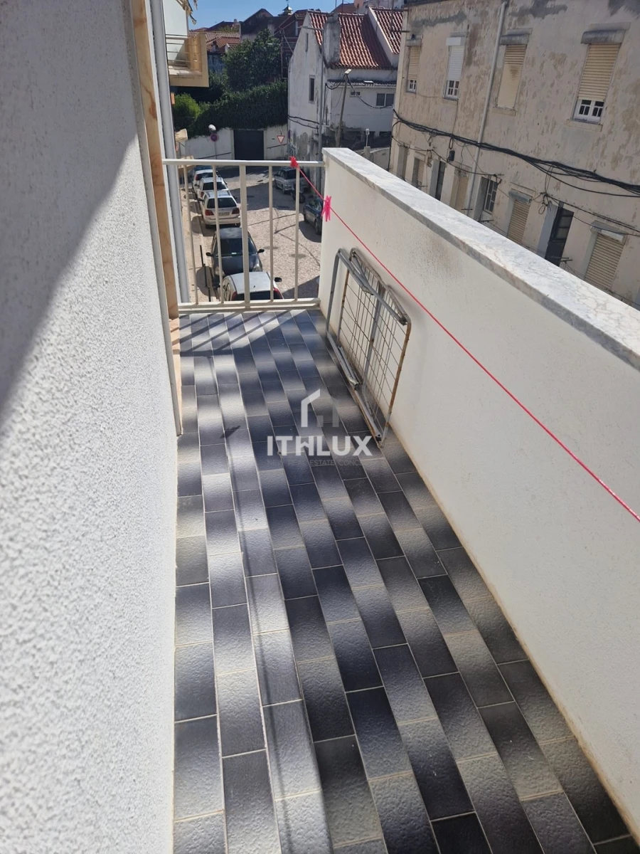 Apartamento T1 para Venda em Sesimbra (Santiago) Foto 10