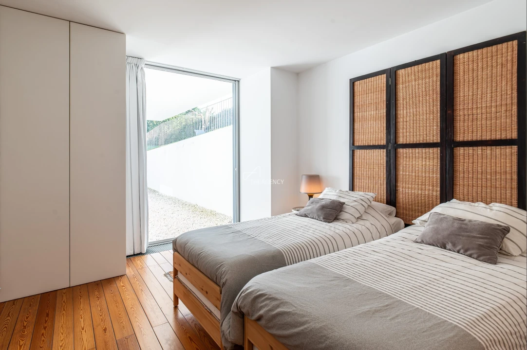 Moradia T6 para Venda em Carnaxide e Queijas Foto 45